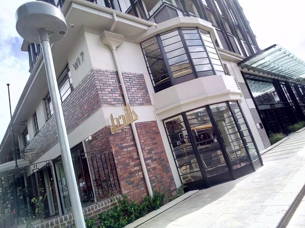 One Rosebank Stay Йоханнесбург Экстерьер фото